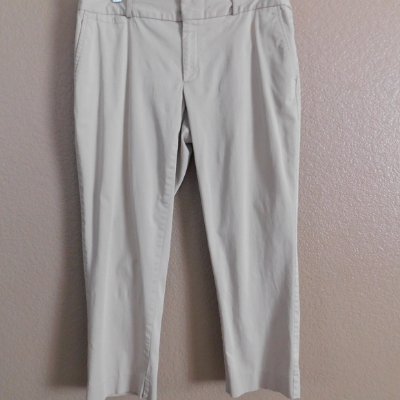 Banana Republic - Picture 1 of 3